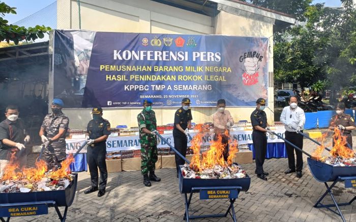Rokok Ilegal Senilai Rp 3,7 Miliar Dimusnahkan Bea Cukai Semarang