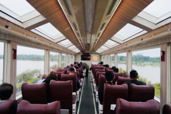 Liburan Akhir Tahun Sambil Menikmati Lanskap Indonesia Naik Kereta Panoramic (Sumber: @Kawisata)