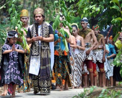 Tradisi Manten Tembakau di Magelang